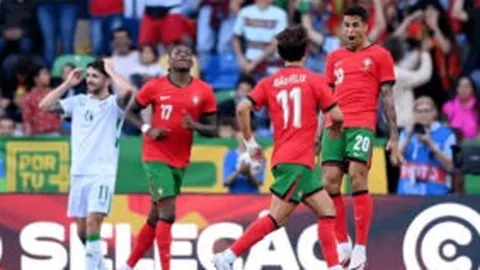 李泽露在2025年3月29日亚锦赛女子68公斤级摔跤赛上夺冠